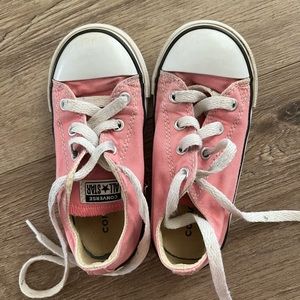 Toddler girl size 9 Converse